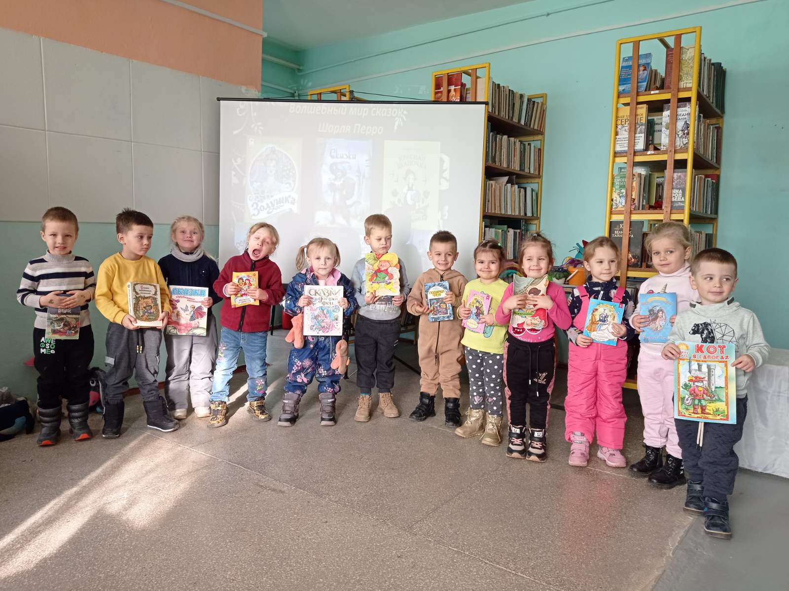 Утренник «Волшебный мир сказок Шарля Перро» | «Районная централизованная  библиотечная система»